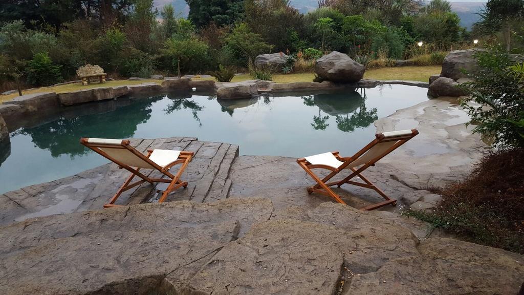 Rockwood Earth Lodge Champagne Valley Exteriör bild